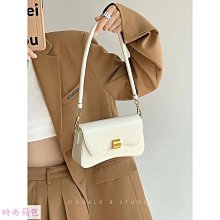 包包女高顏值小眾設計雲朵包2024新款斜挎包復古高級感單肩腋下包 歷史價格詳細信息