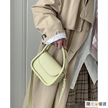 ????優選????紅色包包女2024新款鞦鼕複古小方包小衆質感百搭ins斜挎包婚宴包-西可小鋪❤️ 歷史價格詳細信息