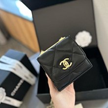 【一品香包】小金柱來襲 時尚單肩包斜挎包 新款調節扣搭配雕花菱格CC扣有一種復古美 歷史價格詳細信息