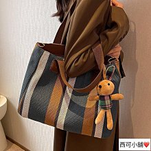 熱銷帆布斜背包 學生側背包 簡約休閒購物袋 大容量帆布托特包 補習袋 新款斜跨包 學生韓版休閒帆布斜背包 補-愛包 歷史價格詳細信息