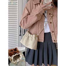 新品現貨 韓版百搭 小包包流行簡約字母寬頻斜背包個性ins小方包女-李李 韓國女裝 歷史價格詳細信息