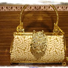 O L~♥ ♡ 諾*薇*雅~~♥ ♡ 雜 誌 款~手環區~1.黑2.紫.3.紅4.寶藍4色鑲嵌鑽.4個合購300元ㄛ(含運) 歷史價格詳細信息