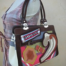 正品 義大利製 moschino 經典卡短夾 (499元) 請先詢問 有貨再下標 歷史價格詳細信息