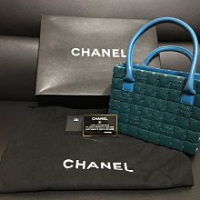 CHANEL兩色珠片領羊絨開衫，26支小山羊絨，進口機正12針單邊打花織法夾克 歷史價格詳細信息