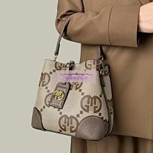 奢侈品名牌m家雙肩包側鉚釘揹包2023新款時尚真皮旅行包 歷史價格詳細信息