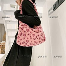 新款毛絨花朵抓夾女秋冬大號鯊魚夾子頭飾毛毛發夾網紅丸子頭發飾~特價 歷史價格詳細信息