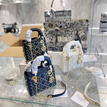 DIO*限定????環球漫遊繫列 這是一款顏值在線且非常實用的化妝盒首飾盒 作為桌面收納擺放，簡直不要太吸睛 歷史價格詳細信息