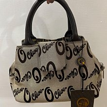 Olive Oyl (奧莉薇) 秋冬 圓點花朵長版連帽外套  NO-VW53052 歷史價格詳細信息