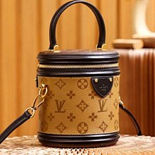 2024新款高級感真皮伊芙琳evelyne TC頭層牛皮水桶包大容量斜挎包女大包包熱銷 明星大牌同款包包 歷史價格詳細信息