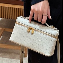 Loro piana L19 extra pocket  奶油蜂蜜色????19×11×6.5cm 歷史價格詳細信息