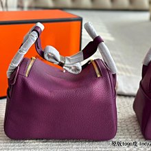 size：26*15.cm 誰能拒絕TOD'S  豆腐包~ TODS新款 溫柔與優雅並存皮質細膩、柔軟 很值得期待哦！ 歷史價格詳細信息