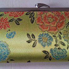 (T4) 全新 可愛時尚 kumaheya 簍空熊熊 LOGO 造型鑰匙圈/吊飾~199元~~ 歷史價格詳細信息