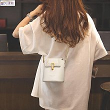 【熱賣精選】Viney真皮包包女斜挎包2022新款爆款單肩包水桶包撞色小眾手提包 歷史價格詳細信息