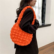 小众设计云朵包包2023新款百搭立体褶皱饺子轻便单肩高颜值斜挎包 歷史價格詳細信息