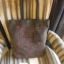 全新 義大利 BVLGARI 寶格麗 銀灰色手拿包 歷史價格詳細信息