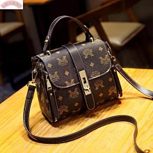 【熱賣精選】真皮女包2023新款字母鎖扣手提小方包小眾設計斜挎腋下包 歷史價格詳細信息