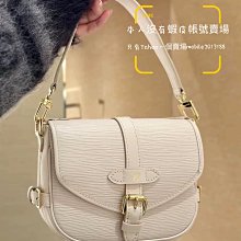 LV 經典 EPI水波紋防刮防潑水耐用皮革(女款)紅色二手美品☆真品↘(暫保留!請勿下標) 歷史價格詳細信息