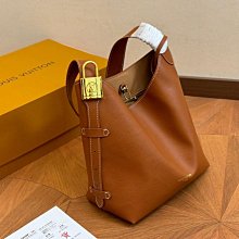 『瑤瑤代購』L家 牛仔包 最新款 頂級貨 原單大牌牛仔豌豆包marel中古包單肩斜挎包腋下包麻將包42HJ530 歷史價格詳細信息