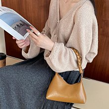 ☆櫥窗小姐 ☆   韓國 珂莉奧 CLIO TOP COAT 微熱之吻晶亮唇蜜 4.7g 可面交 歷史價格詳細信息