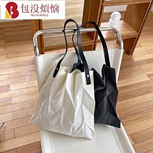 菱格手提托特包女生包包 女手提包 女幾何夜光水桶包 百搭菱格斜挎包 百變折疊斜跨包包 水餃包ST11021109 流行 歷史價格詳細信息