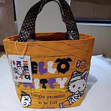 Hello Kitty  三麗鷗  ♥日本正品♥  KITTY搖滾塗鴉滿版  帆布肩背 / 斜背   兩用包 歷史價格詳細信息