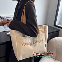 小V特賣館~ 日本 新款 時尚通勤 防水牛津布托特包 大容量手提包 單肩包 書包 大方包 2色 (Y1697) 歷史價格詳細信息