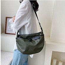 純色簡約防水雙肩包男女韓版休閒背包大中學生書包男黑色雙肩背包 歷史價格詳細信息