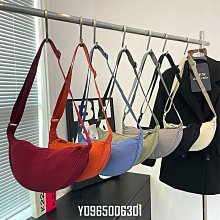 試衣間單肩包帆布包小眾百搭託特包大容量學生上課kaws手拎包 歷史價格詳細信息