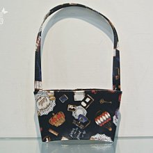 【uma hana】花馬新村可放到A3大容量可橫放防水的加大新A4提袋(A3大容量提袋/旅行肩背包/防水包) 歷史價格詳細信息