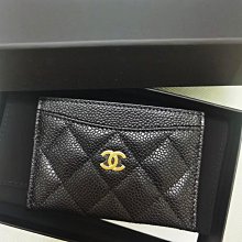 CHANEL 的小皮件也是可可愛愛的，嫩嫩的皮革摸起來觸感滿分，有短夾也有卡包，歡迎圈圈圈詢問 歷史價格詳細信息