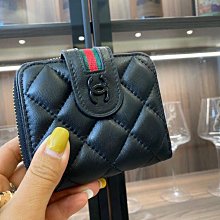 熱銷新款 ch 香 小珍珠點綴 愛心胸針 明星大牌同款服裝包包 歷史價格詳細信息