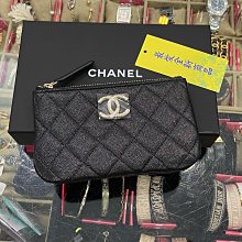 ☆最愛二手精品☆ CHANEL 全新香奈兒金色圓形金幣雙C LOGO 鑲星星水鑽胸針別針 ABB504  XG6780 歷史價格詳細信息