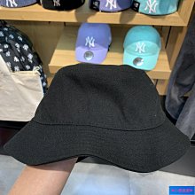 【NEW ERA】防風外套 TIMELESS MINIMAL 黑 男女款 連帽外套-NE14418226 歷史價格詳細信息