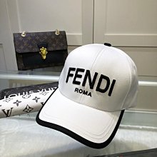【熱賣精選】FENDI 芬迪彩色熊印花釘珠男女情侶款oversized版型短袖T桖 歷史價格詳細信息