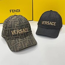 Fendi 滿版 女款 外套 男女都可穿 歷史價格詳細信息