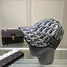 現貨MOMO-帽子子女潮百搭棒球帽子秋冬季休閑時尚女士毛絨字母刺繡鴨舌帽子女簡約 歷史價格詳細信息