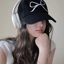 ＳｅｙｅＳ  雜誌街頭個性韓系刺繡x球球天鵝絨波特包 歷史價格詳細信息