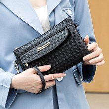 中年小包包女士媽媽戶外運動休閑輕便刺繡花旅游單肩包旅行斜挎包新店開張，優惠多多~~超夯 精品 歷史價格詳細信息