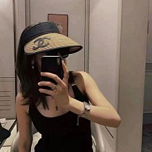 CHANEL新款星星金屬LOGO菱格紋小羊皮翻蓋卡片夾(黑色) 歷史價格詳細信息