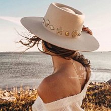 ++1026++度假風白色草包 球球吊飾編織草包 手拿手提肩背方包 泰國小店手編草編竹籃包 亮片草寫字母豆腐草包 歷史價格詳細信息