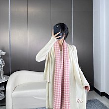 新款上架Di迪家圍巾面料！這么大比重的羊絨真的超級少見！手感柔軟細膩尺寸達到140*140！整體是雙面織明星大牌同款 歷史價格詳細信息