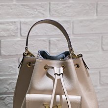【新品直播】LOUIS VUITTON 灰色Brazza對折長夾 歷史價格詳細信息