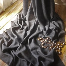 鑽石(灰鑽)原礦(有穿孔)（700元）~可手持靜心、泡水晶水喝、也可穿過鋼絲線與其他水晶搭配成美麗的飾品 歷史價格詳細信息