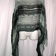 @ ╮全面淨空大特賣╭@五十一元亂亂標~~~很好搭配的白色閃綴貴婦時尚戒指 歷史價格詳細信息