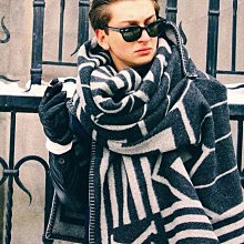 【COCO 精品專賣】LV 還有這一件棒球罩衫也是詢問率破錶的超值好貨！M 歷史價格詳細信息