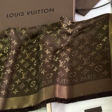 L.全新附盒LUMIX牌子掀蓋雙扣式黑色亮面皮夾&手機吊飾!--皮夾還可繫於皮帶上值得收藏! 歷史價格詳細信息