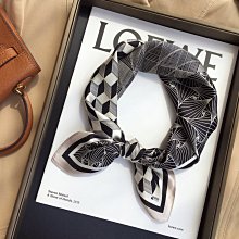 春季幾何圖案真絲絲巾方巾女士桑蠶絲裝飾法式小方巾 歷史價格詳細信息