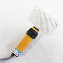 紅外鏡面反射光電開關E3JK-R4M1交直流通用五線24V220V感應傳感器【正品质保】 歷史價格詳細信息