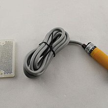 滬工反饋反射紅外光電開關OB-F2324NA 帶反射板 NPN三線常開DC24V 歷史價格詳細信息