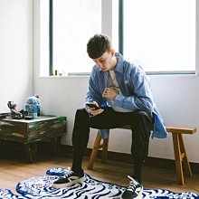 ☆COOKIE@A 激似款☆2021/2到貨-半臉小熊短袖圓領T恤-無品牌-原創商品-黑白兩色!! 歷史價格詳細信息